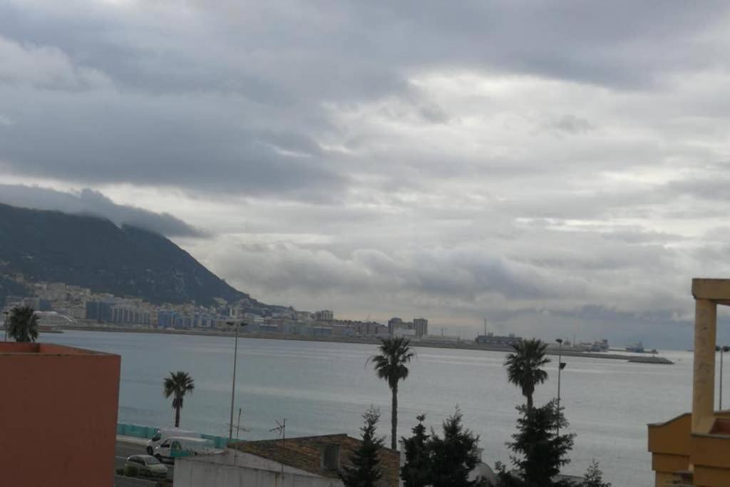 Duplex Con Vistas Al Mar Lägenhet La Línea de la Concepción Exteriör bild