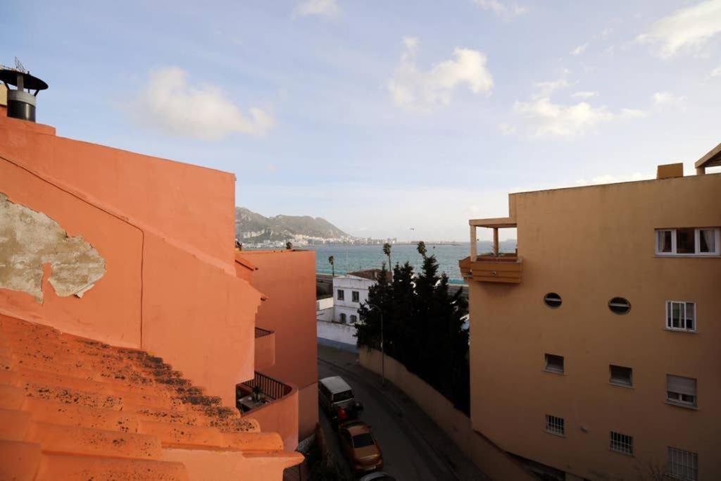 Duplex Con Vistas Al Mar Lägenhet La Línea de la Concepción Exteriör bild